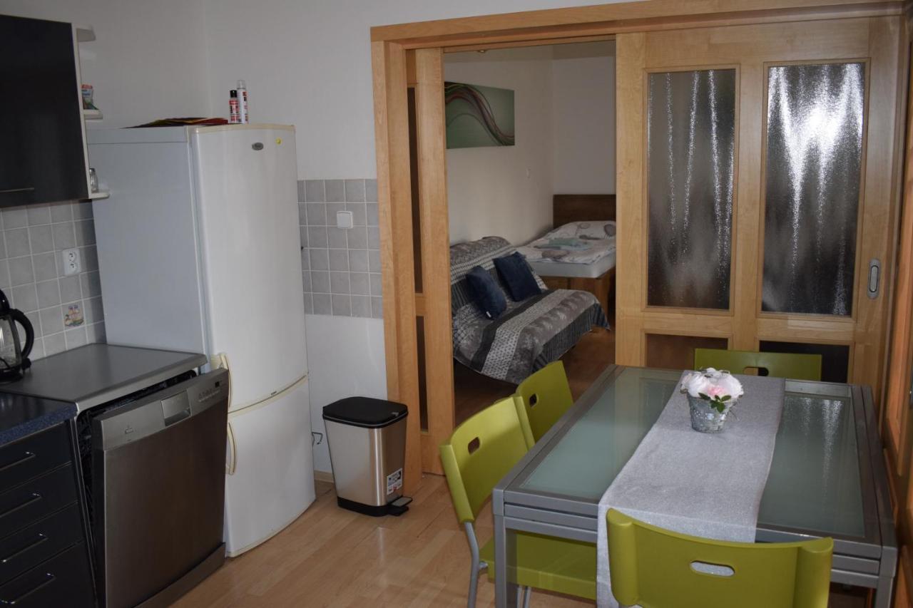 Bile Domky Apartment เลดนิตเซ ภายนอก รูปภาพ