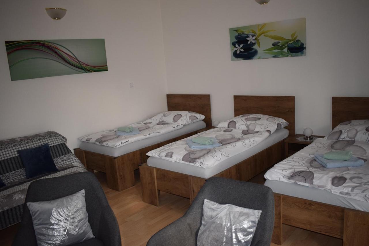 Bile Domky Apartment เลดนิตเซ ภายนอก รูปภาพ
