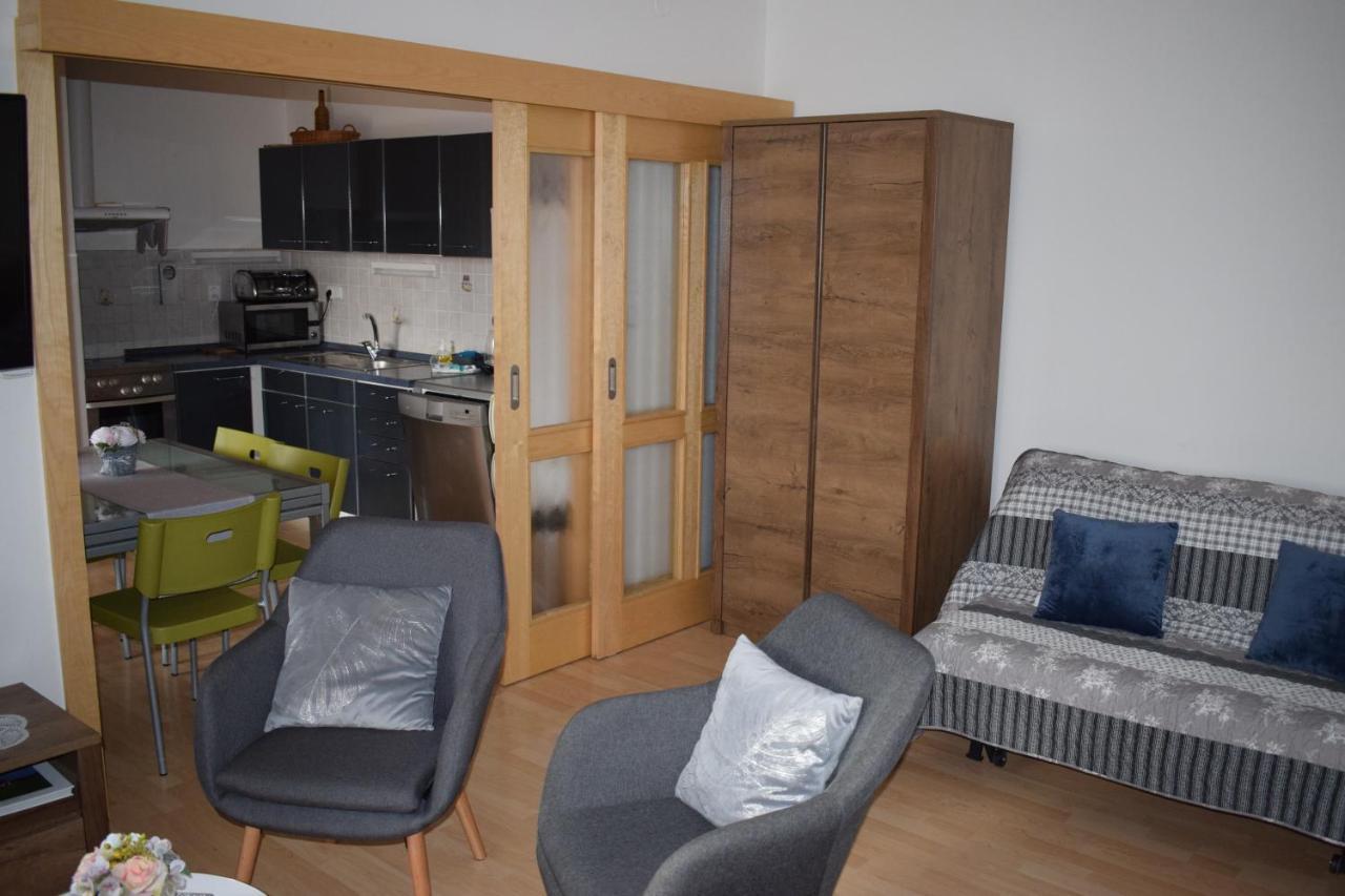 Bile Domky Apartment เลดนิตเซ ภายนอก รูปภาพ
