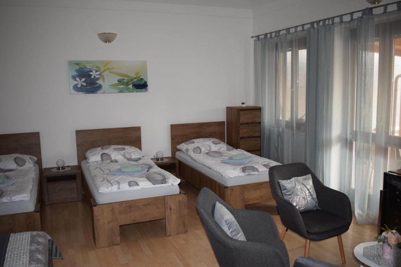 Bile Domky Apartment เลดนิตเซ ภายนอก รูปภาพ