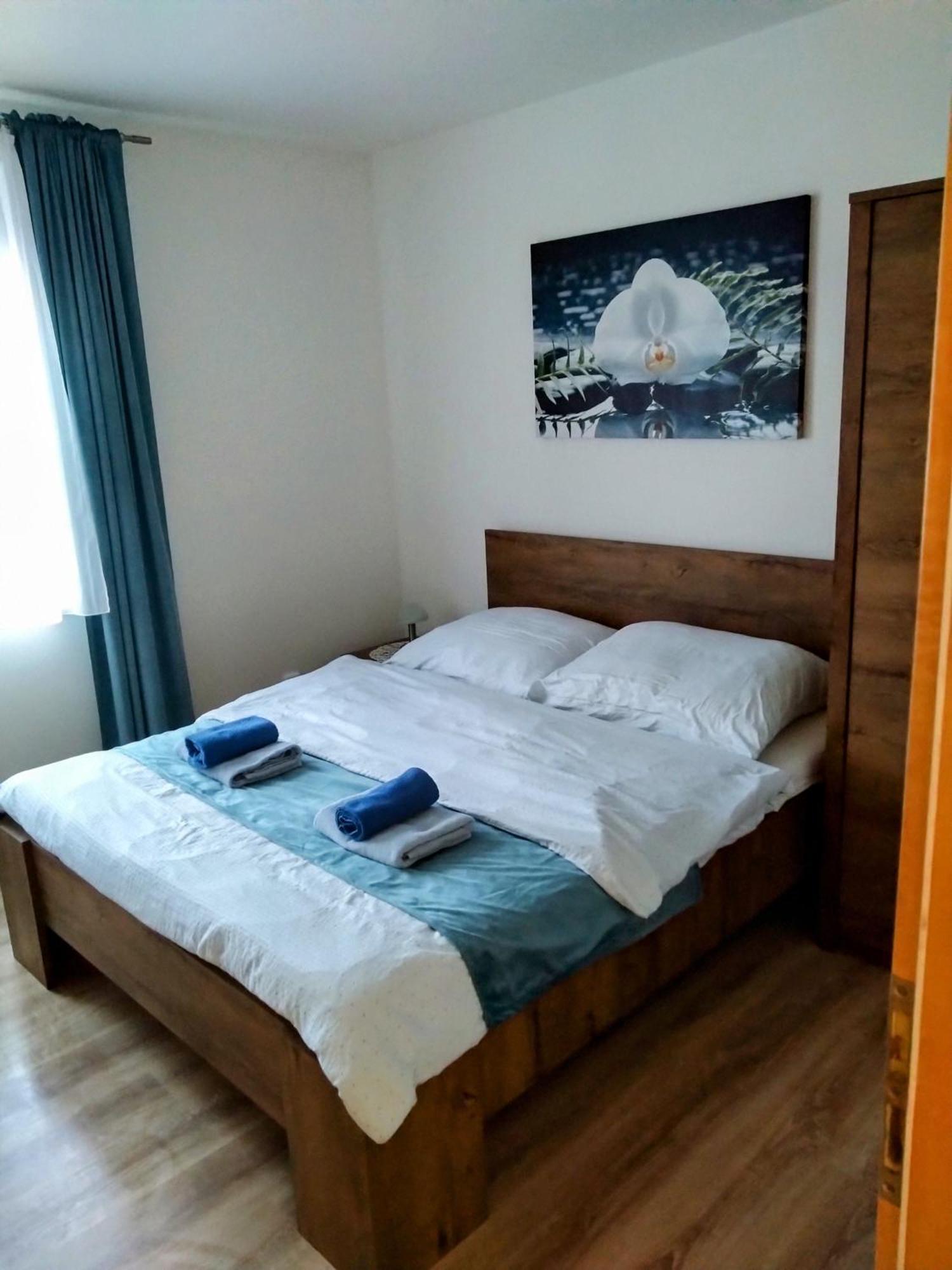 Bile Domky Apartment เลดนิตเซ ภายนอก รูปภาพ