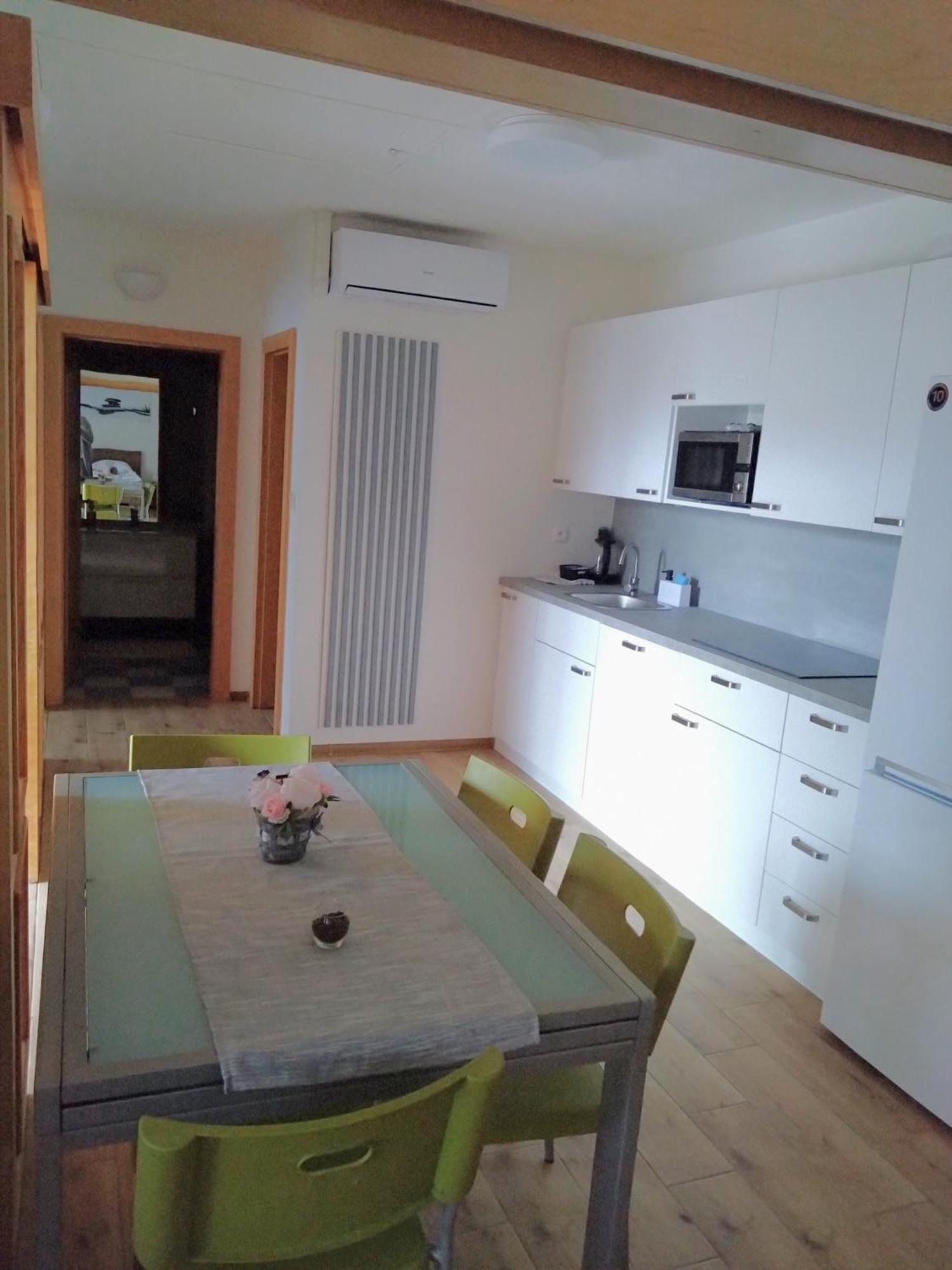 Bile Domky Apartment เลดนิตเซ ภายนอก รูปภาพ