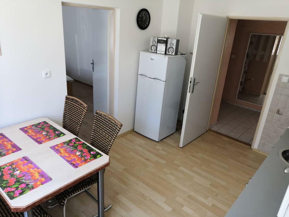 Bile Domky Apartment เลดนิตเซ ภายนอก รูปภาพ