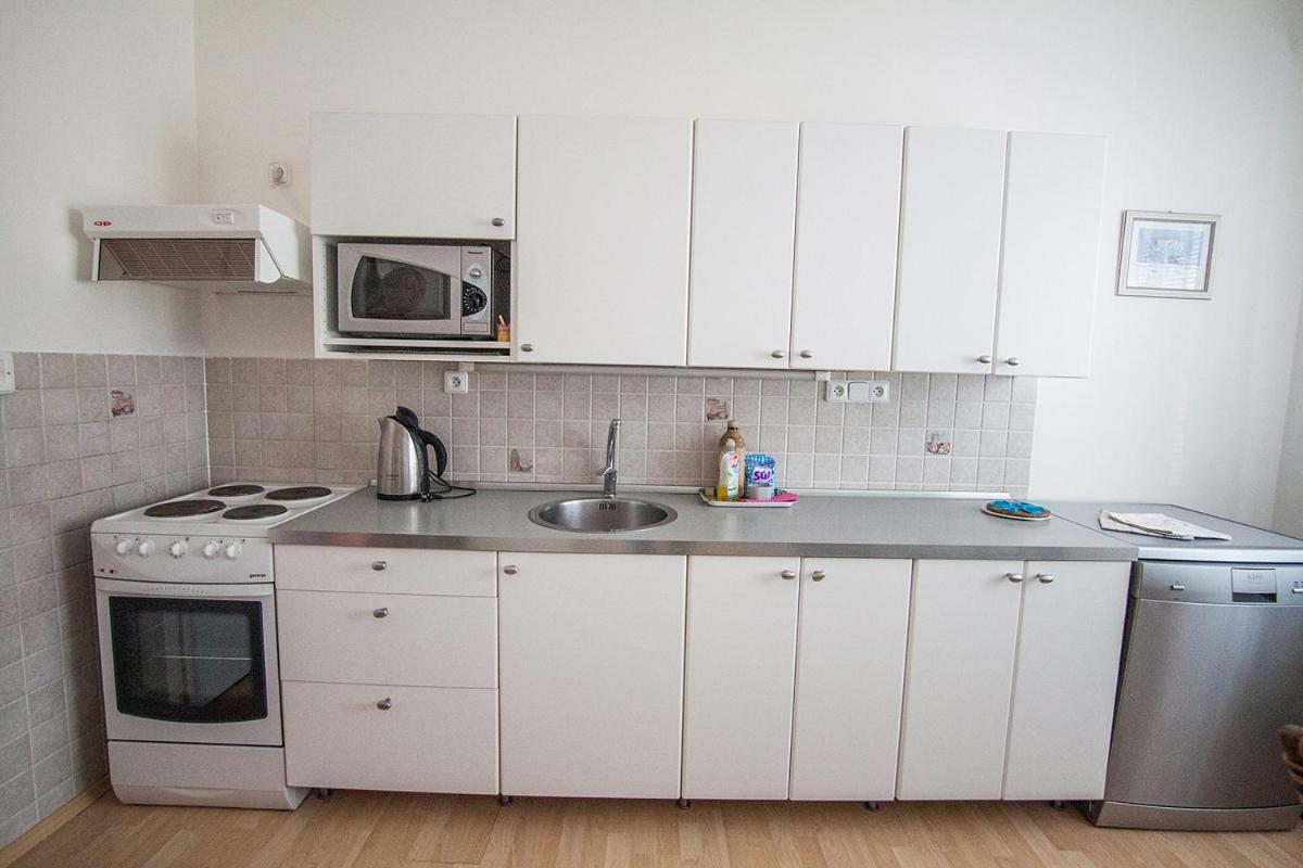 Bile Domky Apartment เลดนิตเซ ภายนอก รูปภาพ