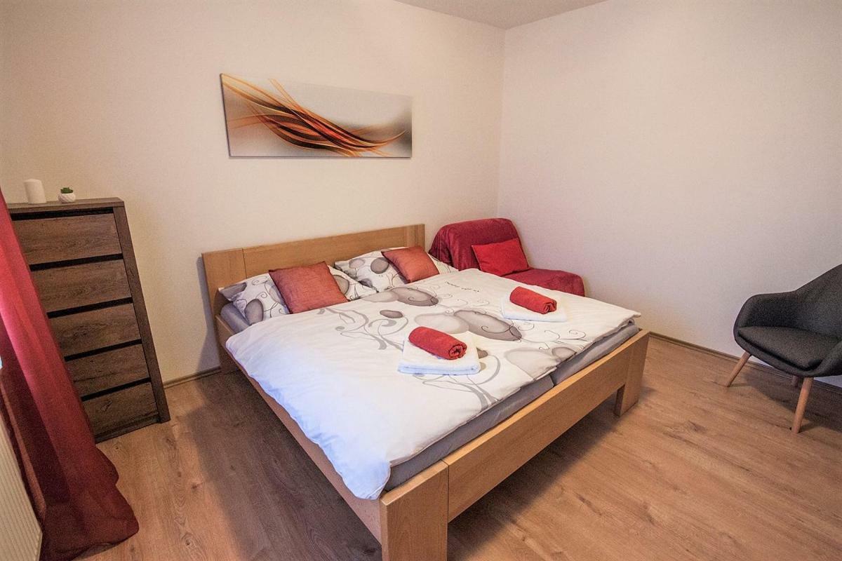 Bile Domky Apartment เลดนิตเซ ภายนอก รูปภาพ